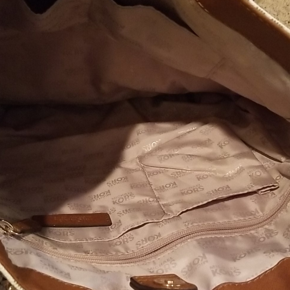 Handbag - Picture 3 of 3